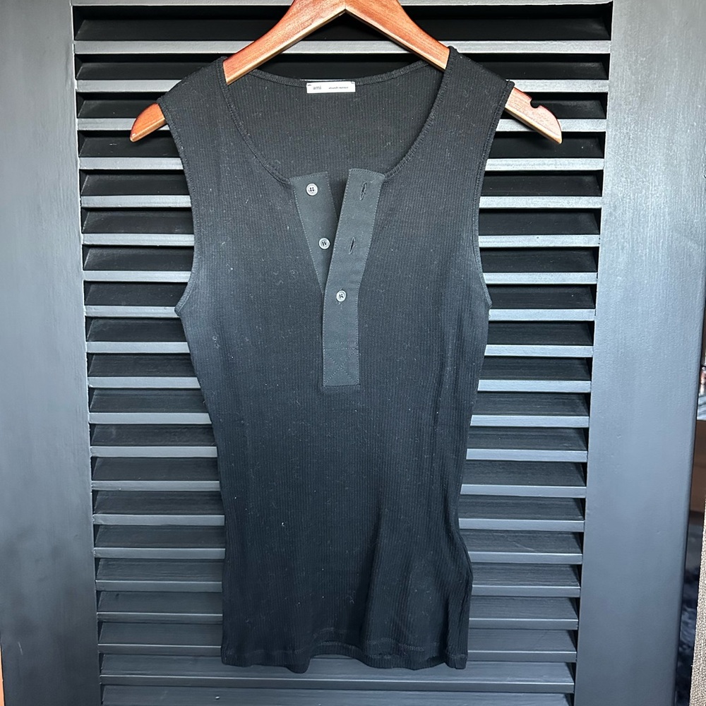 Classic Black Ribbed Tank Top - Sleek Henley Detail